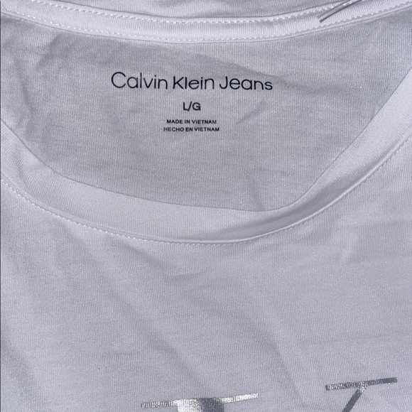 Calvin Klein White Tee with Gray Logo NWOT - Picture 3 of 3